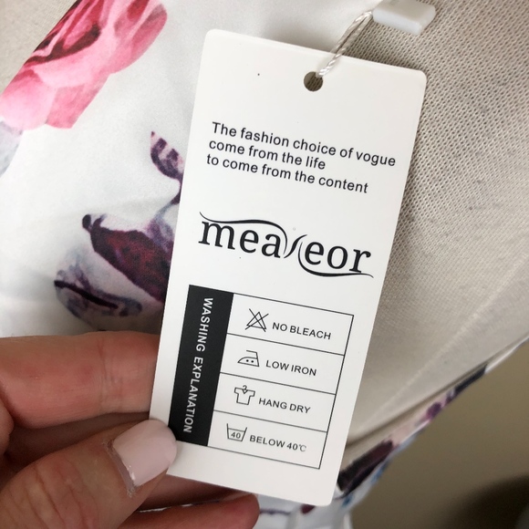 NWT Measeor dress cute floral white satin sz. S - Picture 6 of 8